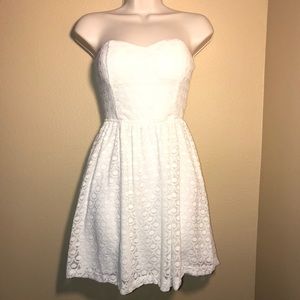 Strapless,White,Lace Dress from Windsor-Size Small